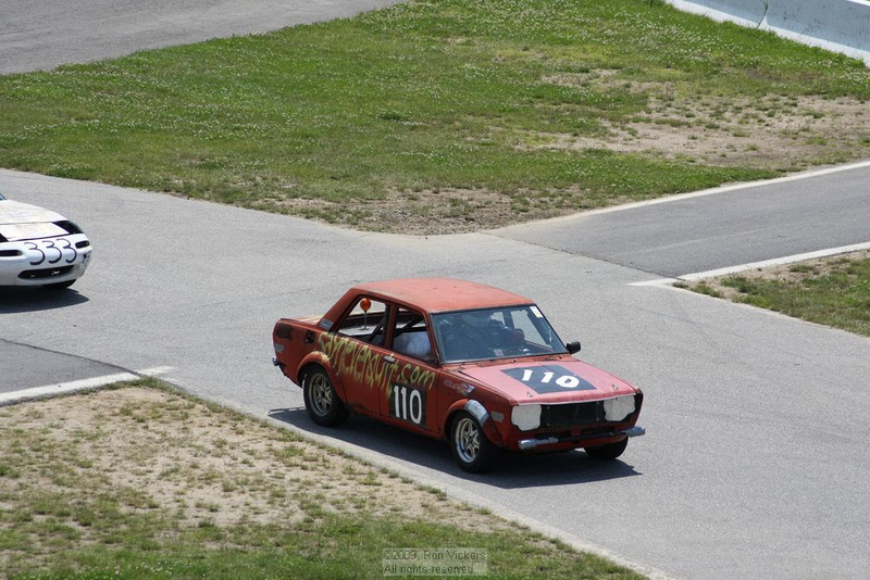 Illustration for article titled The 24 Hours Of LeMons New England 2009 Über Gallery, Part 1